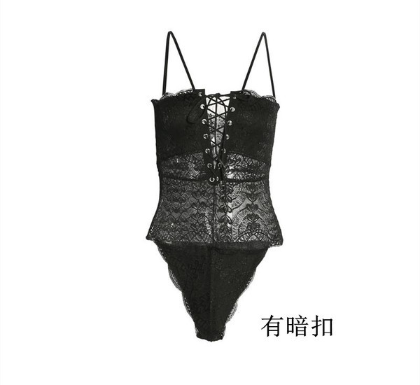 Női csipke body csipkével és vékony pántokkal