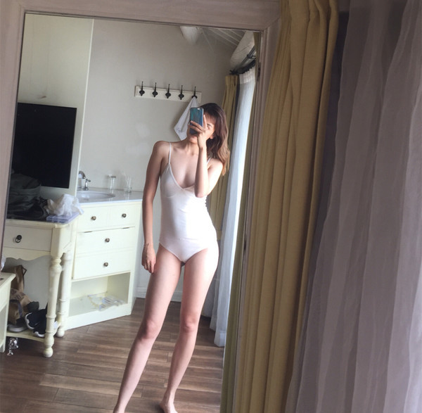 Női kordbársony body három színben