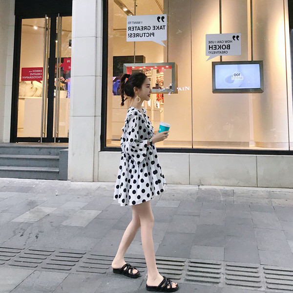 Női tunika 3/4-es ujjal és V-nyakkal