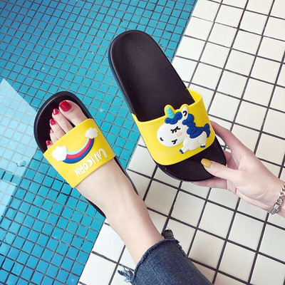 Casual γυναικείες παντόφλες με πολύχρωμη εφαρμογή σε διάφορα χρώματα