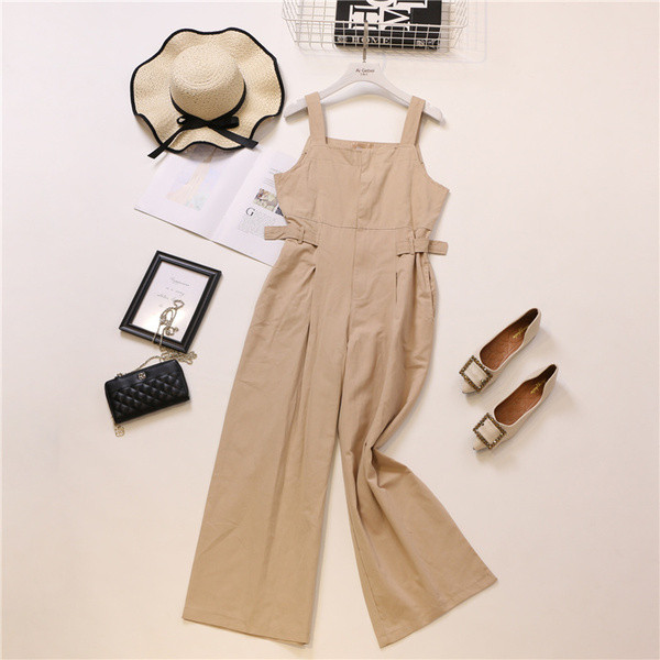 Μοντέρνες γυναικείες φόρμες με τιράντες σε τέσσερα χρώματα