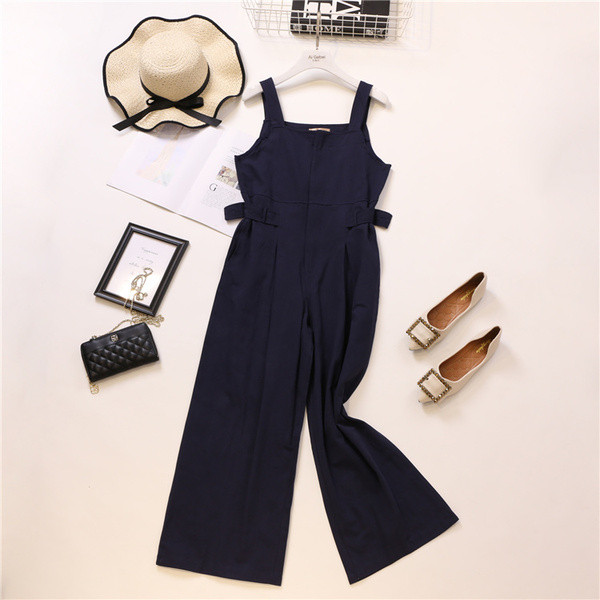 Μοντέρνες γυναικείες φόρμες με τιράντες σε τέσσερα χρώματα