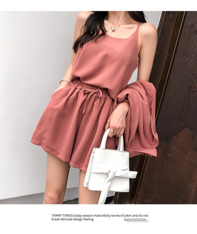 Κομψό γυναικείο σύνολο σε τρία μέρη σε διάφορα χρώματα μέχρι 4XL