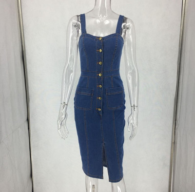 Μοντέρνο γυναικείο τζιν φόρεμα με τσέπες σε μπλε και μαύρο χρώμα