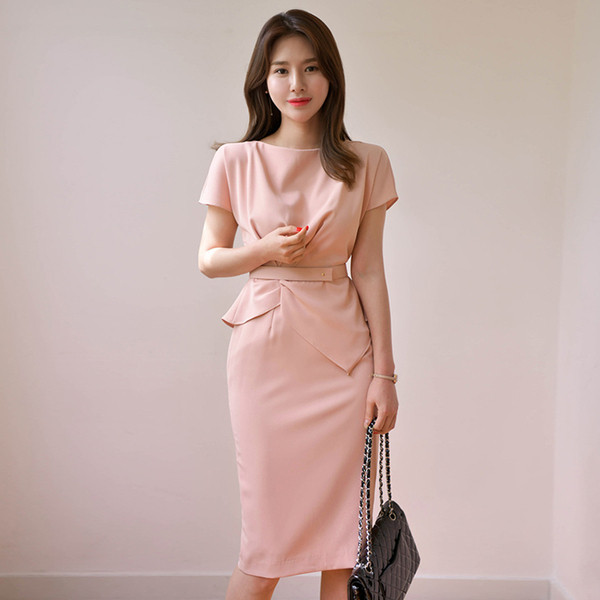 Rochie modernă de damă cu decolteu O și mâneci scurte în roz și negru