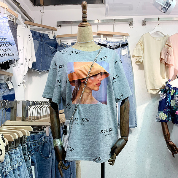 Γυναικεία μπλούζα με μπλε χρώμα