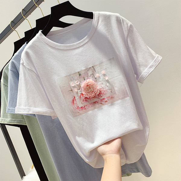 Γυναικεία μπλούζα με εφαρμογή και στοιχείο 3D