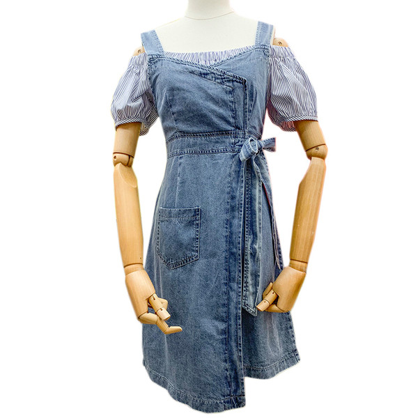 Μοντέρνο  γυναικείο σετ  φόρεμα και ριγέ μπλούζα