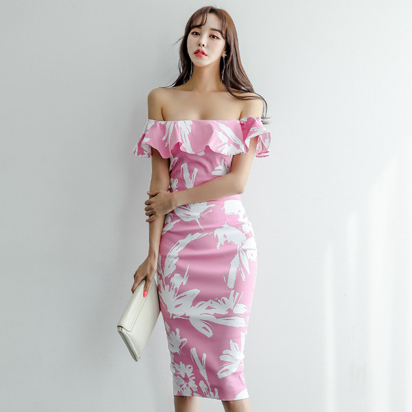 Μοντέρνο γυναικείο φόρεμα με πεσμένο ώμο και floral μοτίβο