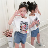 Gyerek modern póló lányoknak fehér színben, rátéttel