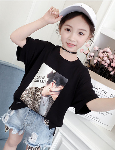 Tricou modern pentru copii de culoare albă - pentru fete