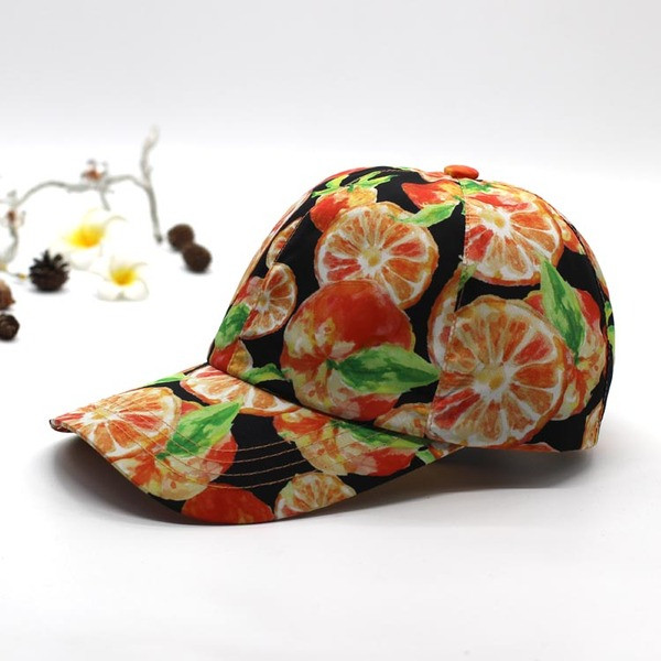 Női nyári sapka napellenzővel és rátéttel