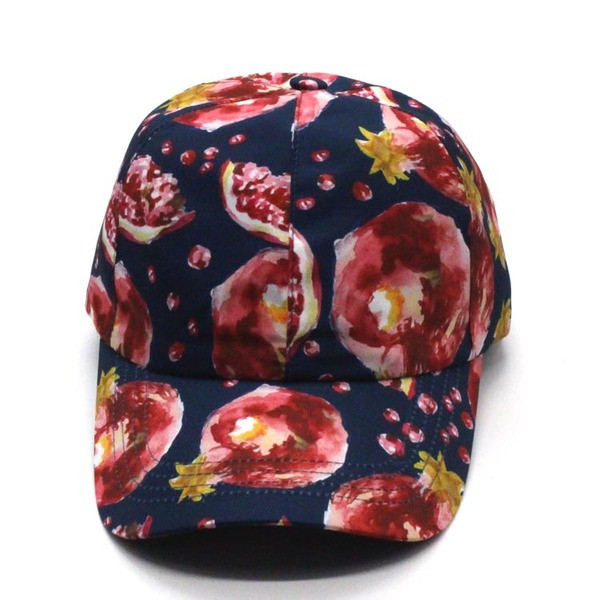 Női nyári sapka napellenzővel és rátéttel