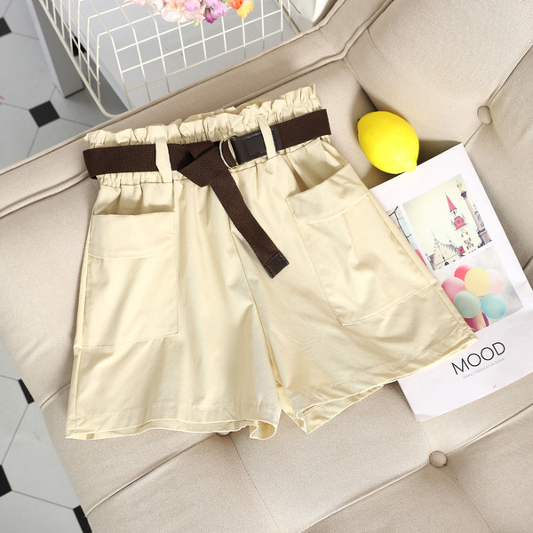 Актуални къси дамски панталони с висока талия и странични джобове в няколко цвята