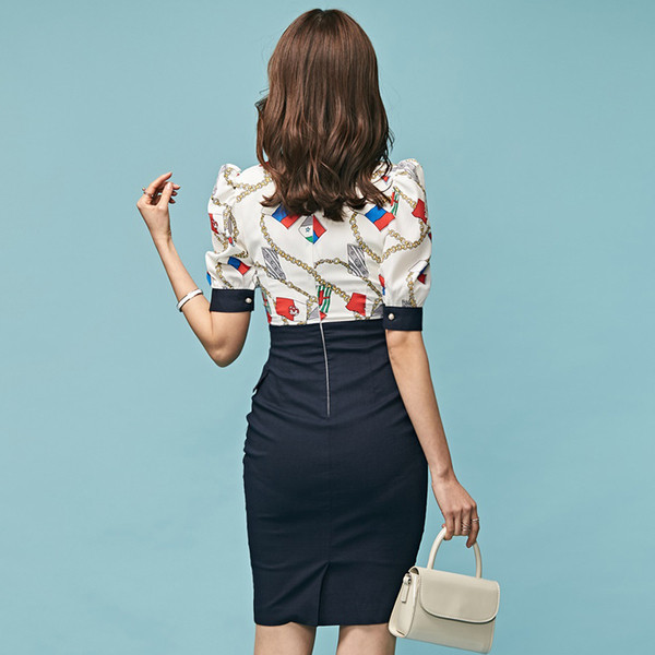 Κομψό γυναικείο φόρεμα με V-neck και κοντομάνικα με floral μοτίβο