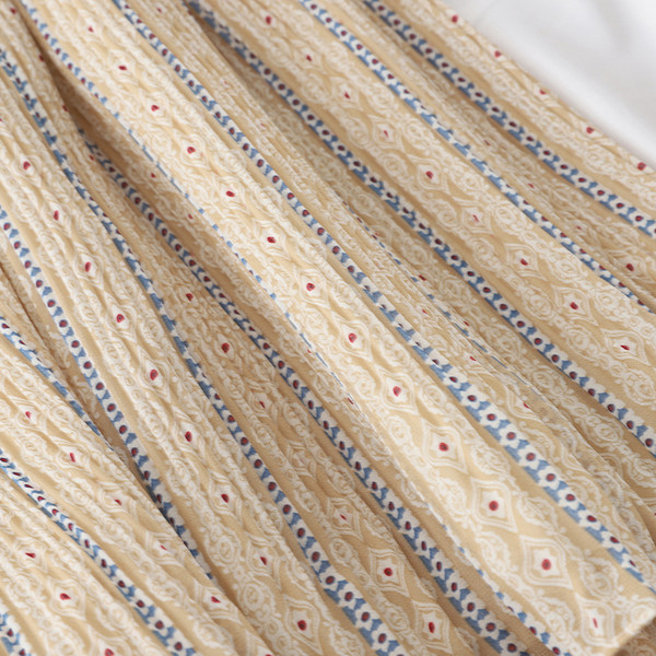 Modern női magas derekú rövidnadrág bézs és fekete színben