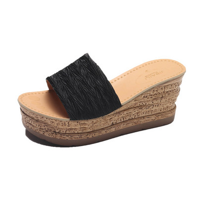 Κομψές γυναικείες παντόφλες από δερμάτινης σε τρία χρώματα