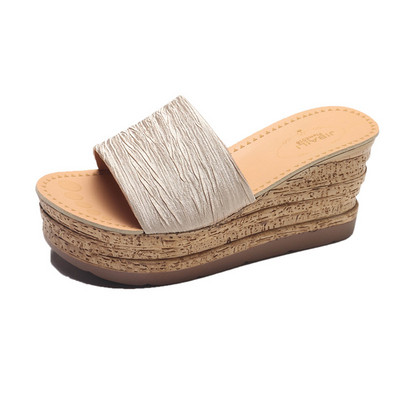 Κομψές γυναικείες παντόφλες από δερμάτινης σε τρία χρώματα