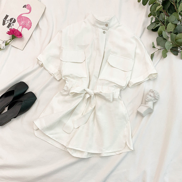 Salopetă scurtă de damă elegantă, cu decolteu O, în mai multe culori