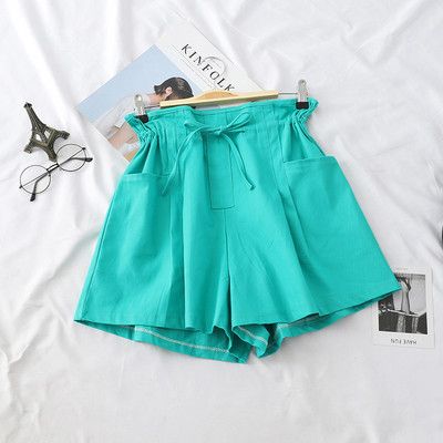 Γυναικεία σορτς με τσέπη και κορδόνια