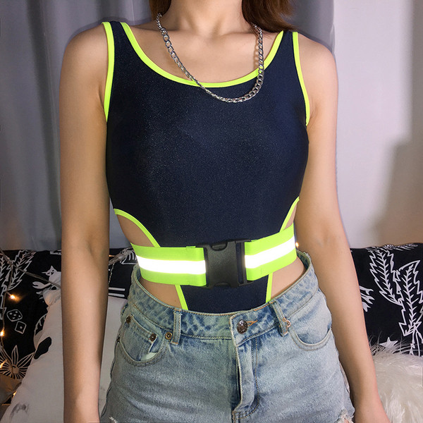 Új modell női szabású body fekete övvel