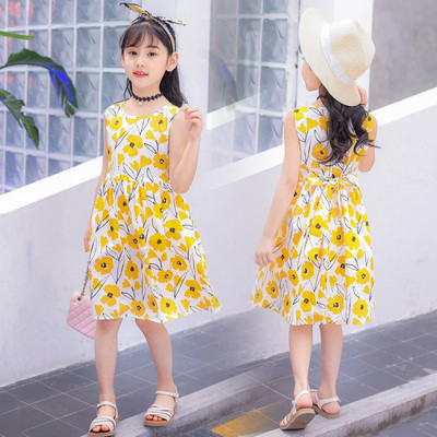 Stílusos gyerekruha három színben virágos motívumokkal