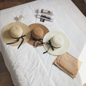 Modern strandkalap három színben és szalaggal