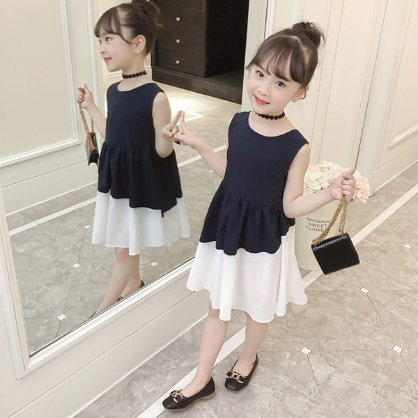 Актуална детска рокля разкроен модел с панделка 