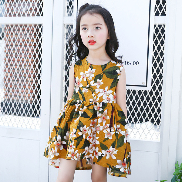 Gyerek modern ruha modell virágos motívumokkal
