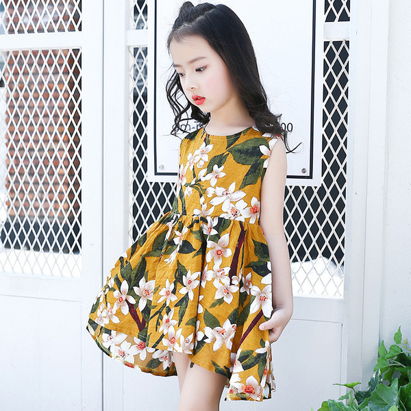 Gyerek modern ruha modell virágos motívumokkal