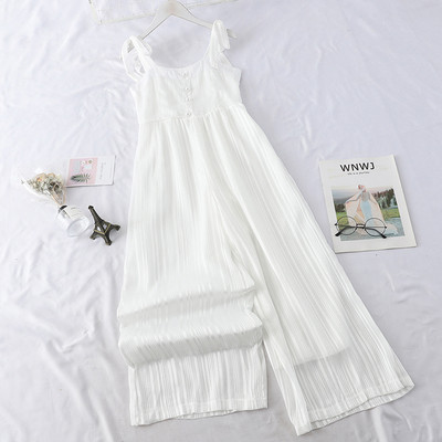 Μοντέρνες γυναικείες φόρμες με ιμάντες και κουμπιά σε τρία χρώματα