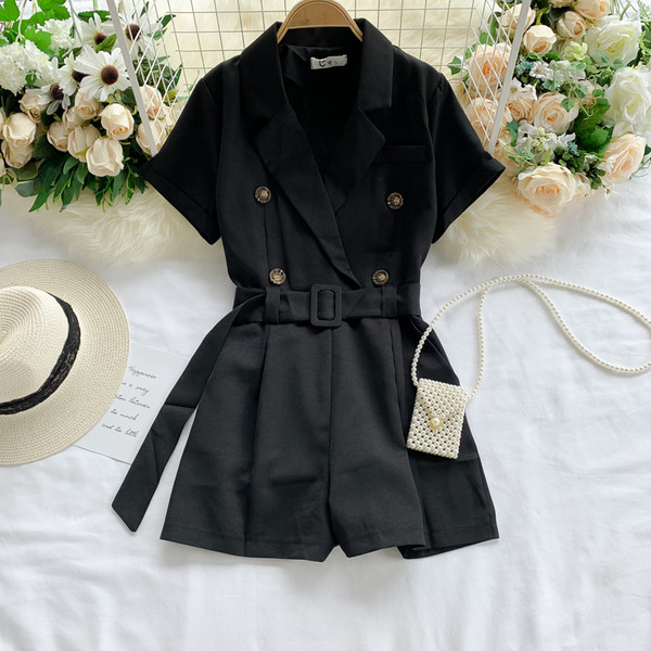 Salopeta de dama moderna cu decolteu adanc si curea in trei culori