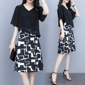 Rochie modernă de damă cu decolteu în V de culoare neagră