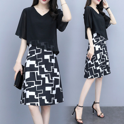 Rochie modernă de damă cu decolteu în V de culoare neagră