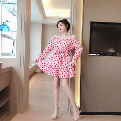 Модерна дамска рокля на точки в розов цвят 