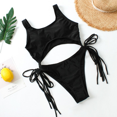 Costum de baie modern cu cravate lungi și decupaje în două culori