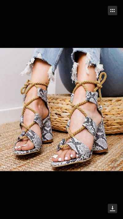 Νέα μοντέλα γυναικεία σανδάλια σε διάφορα χρώματα