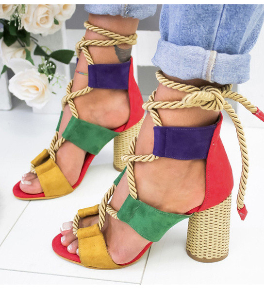 Νέα μοντέλα γυναικεία σανδάλια σε διάφορα χρώματα