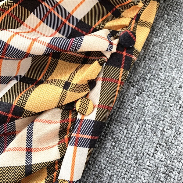 Rochie de dama moderna in carouri model asimetric cu fermoar