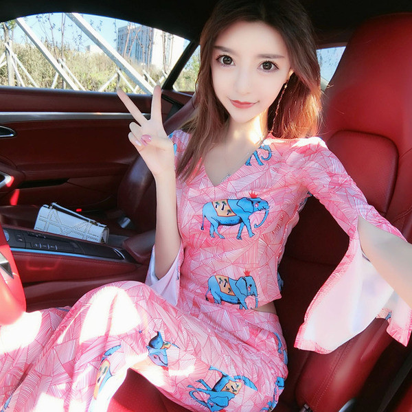 Set modern de dama din doua piese cu aplicatie roz