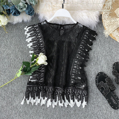 Modern női felső csipkével, fehér és fekete színben