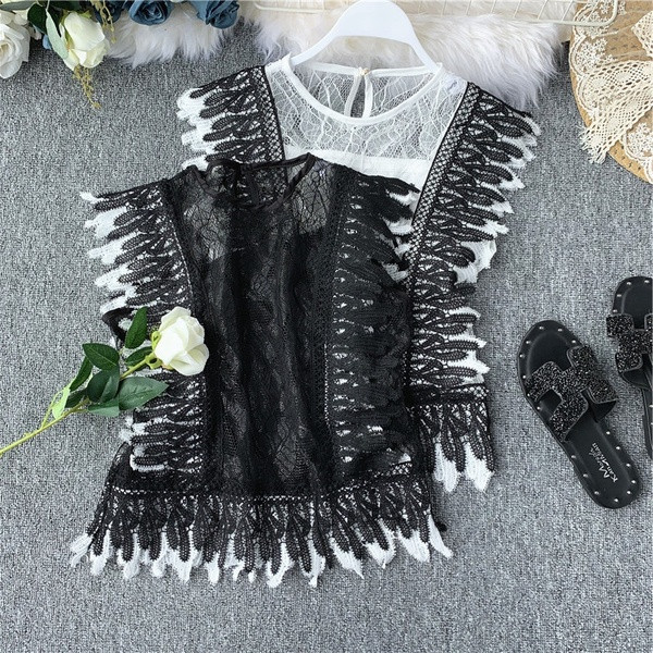 Modern női felső csipkével, fehér és fekete színben