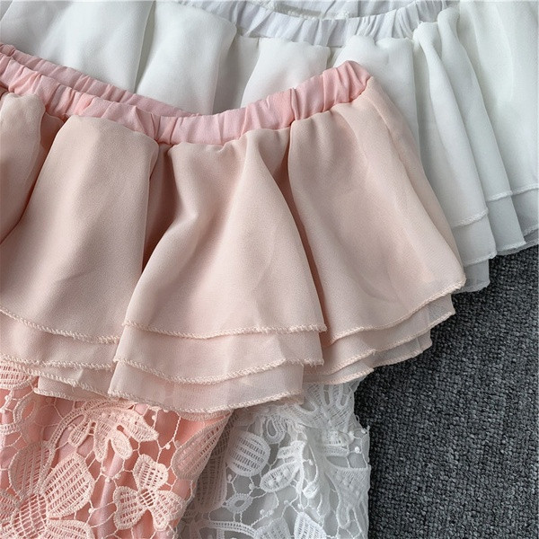 Modern női felső, fehér és rózsaszín csipkével