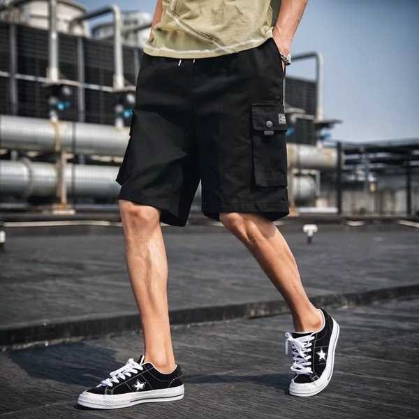 Alkalmi férfi rövidnadrág oldalzsebekkel, fekete és zöld színben