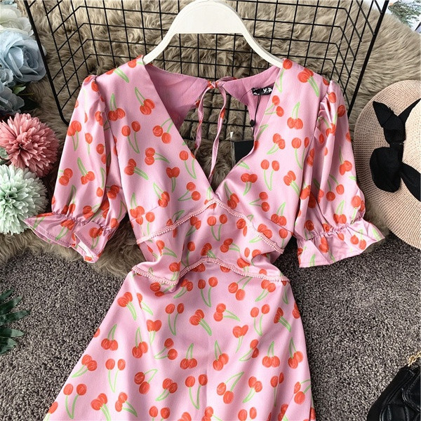 Modern női ruha csupasz háttal és rövid ujjal, két színben