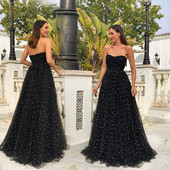 Forma női ruha, fekete színű tüllvel