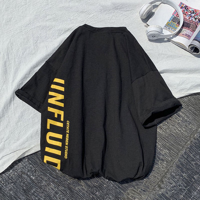 Férfi póló széles modell több színben felirattal