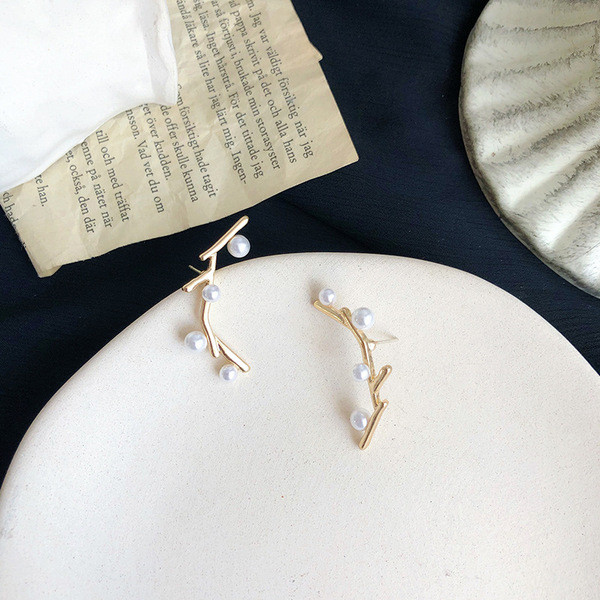 Új modell női fülbevaló arany színű gyöngyökkel