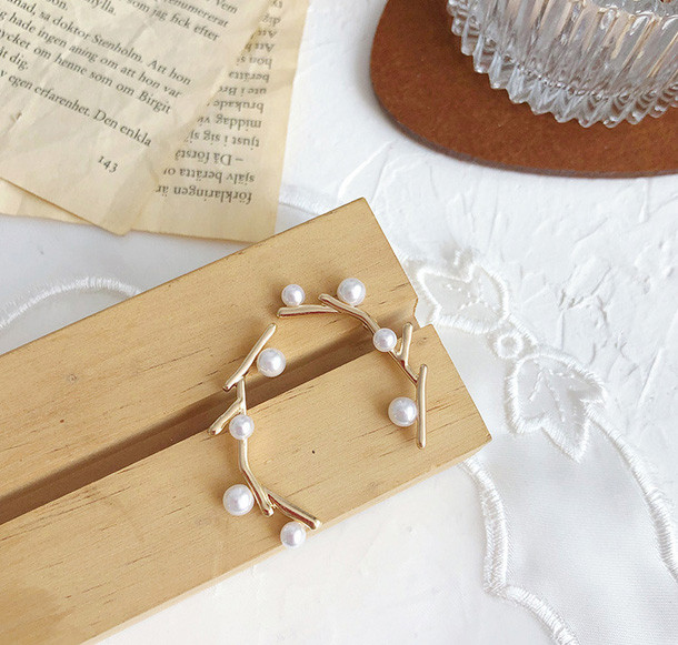 Új modell női fülbevaló arany színű gyöngyökkel