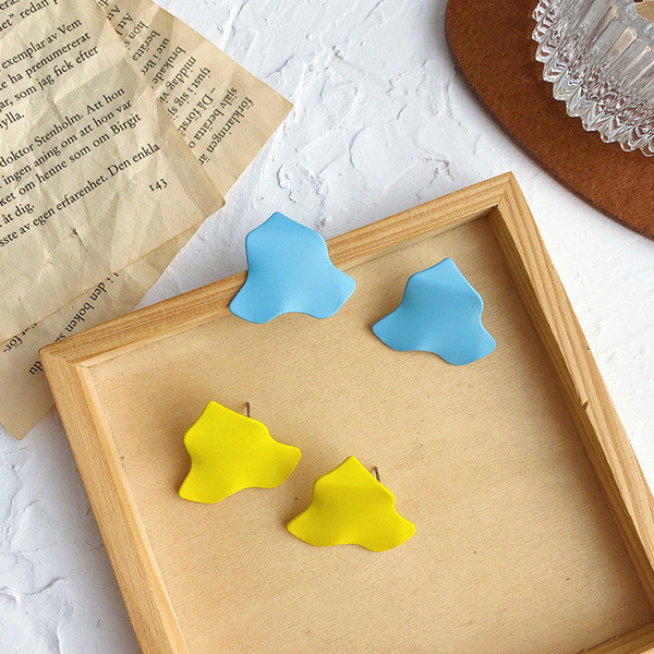 Alkalmi női fülbevaló kék és sárga színben